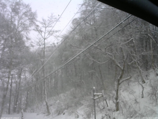 長野県菅平高原 ゆたか山荘 東側上空 2025/12/26 12:15