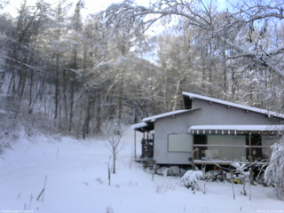 長野県菅平高原 ゆたか山荘 西側(坂上) 2025/12/27 13:30