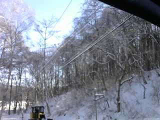 長野県菅平高原 ゆたか山荘 東側上空 2025/12/27 12:00