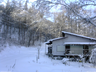 長野県菅平高原 ゆたか山荘 西側(坂上) 2025/12/28 13:30