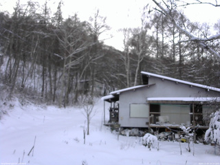 長野県菅平高原 ゆたか山荘 西側(坂上) 2025/12/29 16:15