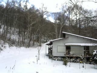 長野県菅平高原 ゆたか山荘 西側(坂上) 2025/12/30 14:45