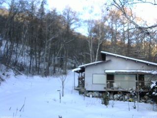 長野県菅平高原 ゆたか山荘 西側(坂上) 2025/12/31 07:45