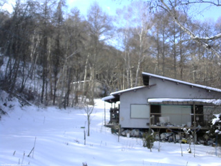 長野県菅平高原 ゆたか山荘 西側(坂上) 2025/12/31 12:30