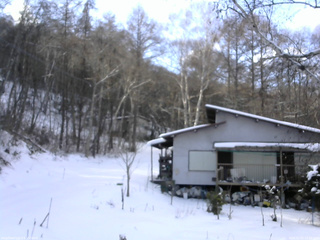 長野県菅平高原 ゆたか山荘 西側(坂上) 2025/12/31 13:30