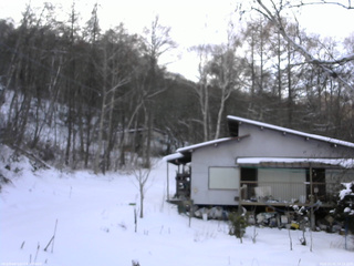 長野県菅平高原 ゆたか山荘 西側(坂上) 2025/12/31 14:15