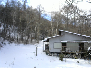 長野県菅平高原 ゆたか山荘 西側(坂上) 2026/01/01 13:15