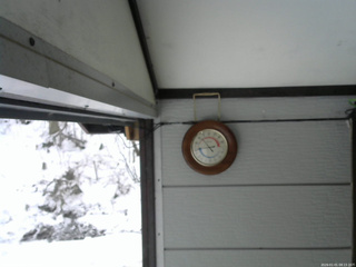 長野県菅平高原 ゆたか山荘 温度計 2026/01/01 08:15