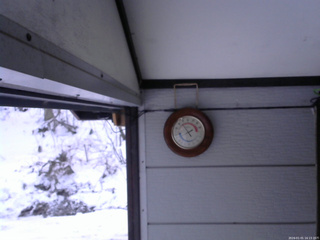 長野県菅平高原 ゆたか山荘 温度計 2026/01/01 16:15