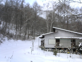 長野県菅平高原 ゆたか山荘 西側(坂上) 2026/01/02 09:45