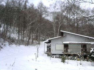 長野県菅平高原 ゆたか山荘 西側(坂上) 2026/01/02 10:15