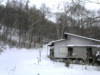 長野県菅平高原 ゆたか山荘 西側(坂上) 2026/01/02 10:30