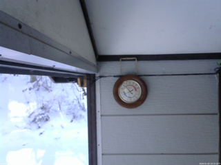 長野県菅平高原 ゆたか山荘 温度計 2026/01/02 10:15