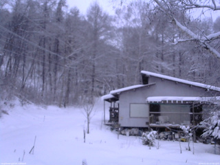 長野県菅平高原 ゆたか山荘 西側(坂上) 2026/01/03 07:00