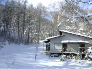 長野県菅平高原 ゆたか山荘 西側(坂上) 2026/01/03 11:00