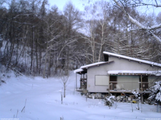長野県菅平高原 ゆたか山荘 西側(坂上) 2026/01/04 06:45