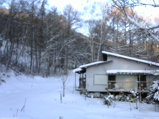 長野県菅平高原 ゆたか山荘 西側(坂上) 2026/01/04 07:30