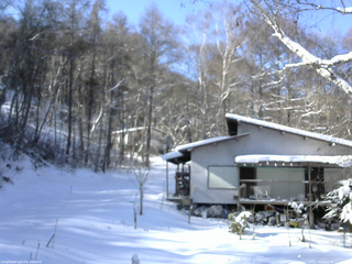 長野県菅平高原 ゆたか山荘 西側(坂上) 2026/01/04 11:30