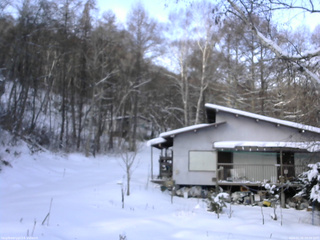 長野県菅平高原 ゆたか山荘 西側(坂上) 2026/01/05 09:00