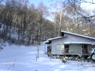長野県菅平高原 ゆたか山荘 西側(坂上) 2026/01/05 09:15