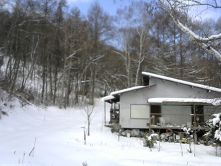 長野県菅平高原 ゆたか山荘 西側(坂上) 2026/01/05 11:00