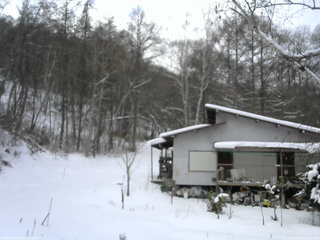長野県菅平高原 ゆたか山荘 西側(坂上) 2026/01/05 13:15