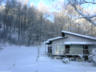 長野県菅平高原 ゆたか山荘 西側(坂上) 2026/01/06 08:15