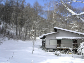 長野県菅平高原 ゆたか山荘 西側(坂上) 2026/01/06 11:45
