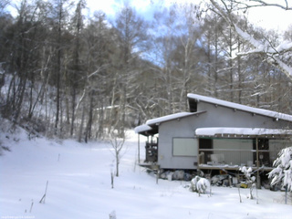 長野県菅平高原 ゆたか山荘 西側(坂上) 2026/01/06 12:30