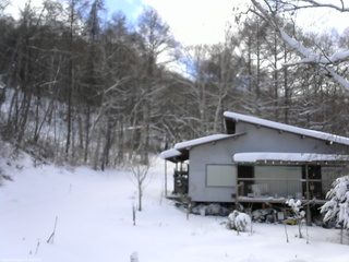 長野県菅平高原 ゆたか山荘 西側(坂上) 2026/01/06 13:00