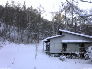 長野県菅平高原 ゆたか山荘 西側(坂上) 2026/01/06 15:45