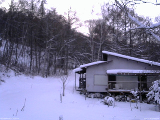 長野県菅平高原 ゆたか山荘 西側(坂上) 2026/01/06 17:00