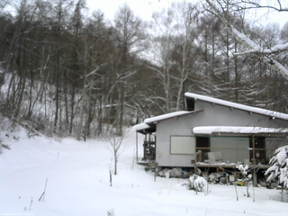 長野県菅平高原 ゆたか山荘 西側(坂上) 2026/01/07 11:15