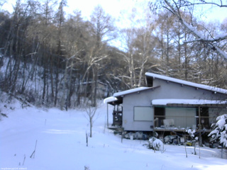 長野県菅平高原 ゆたか山荘 西側(坂上) 2026/01/07 13:45