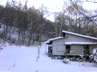 長野県菅平高原 ゆたか山荘 西側(坂上) 2026/01/07 14:15