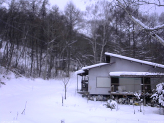 長野県菅平高原 ゆたか山荘 西側(坂上) 2026/01/08 07:15
