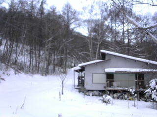 長野県菅平高原 ゆたか山荘 西側(坂上) 2026/01/08 07:30