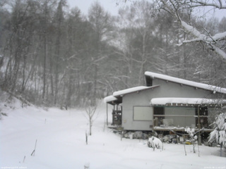 長野県菅平高原 ゆたか山荘 西側(坂上) 2026/01/08 11:30