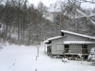 長野県菅平高原 ゆたか山荘 西側(坂上) 2026/01/08 13:30