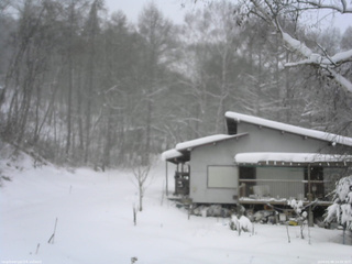 長野県菅平高原 ゆたか山荘 西側(坂上) 2026/01/08 14:00
