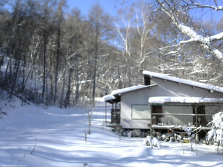 長野県菅平高原 ゆたか山荘 西側(坂上) 2026/01/09 11:00