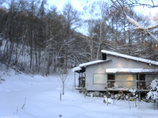 長野県菅平高原 ゆたか山荘 西側(坂上) 2026/01/10 07:15