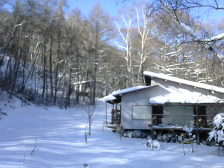 長野県菅平高原 ゆたか山荘 西側(坂上) 2026/01/10 10:00