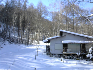 長野県菅平高原 ゆたか山荘 西側(坂上) 2026/01/10 12:30