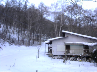 長野県菅平高原 ゆたか山荘 西側(坂上) 2026/01/11 07:30