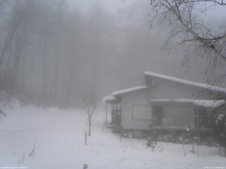 長野県菅平高原 ゆたか山荘 西側(坂上) 2026/01/11 08:00