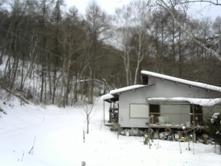 長野県菅平高原 ゆたか山荘 西側(坂上) 2026/01/11 09:30