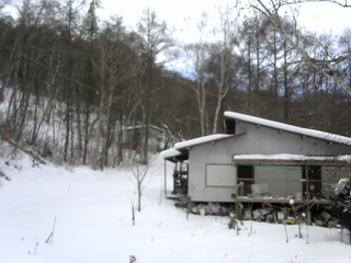 長野県菅平高原 ゆたか山荘 西側(坂上) 2026/01/11 12:45