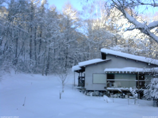 長野県菅平高原 ゆたか山荘 西側(坂上) 2026/01/12 08:00