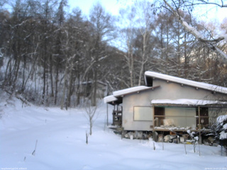 長野県菅平高原 ゆたか山荘 西側(坂上) 2026/01/14 07:15